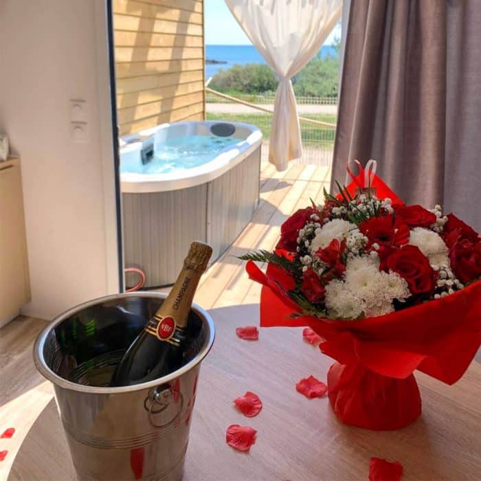 Package romantique cottage seaview camping la clape village