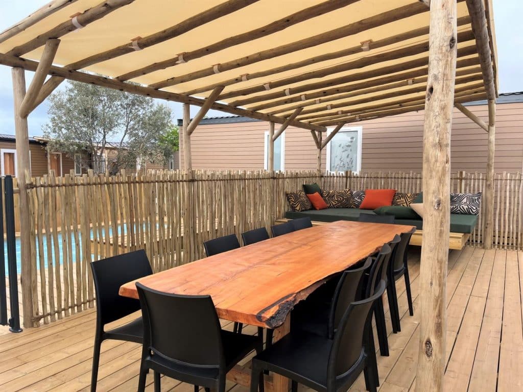 terrasse tribu aqua camping la clape village cap d'agde