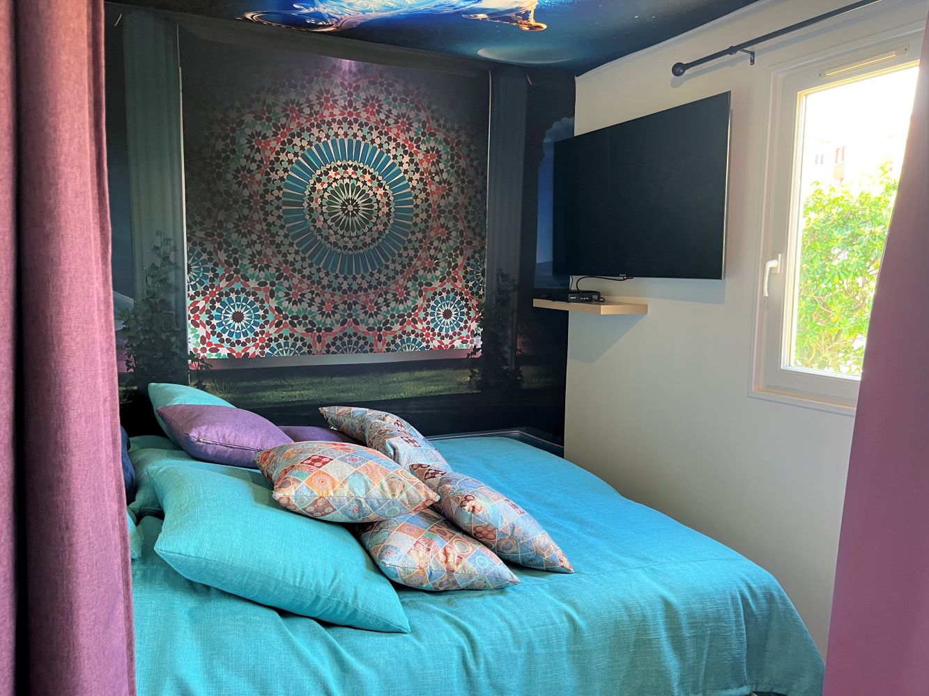 cabane cinéma lit enfant camping la clape village cap d'agde
