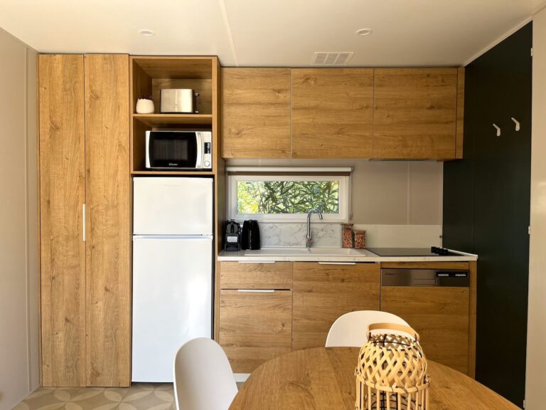 cuisine équipée cottage cocoon 2 chambres camping cap d'agde la clape village