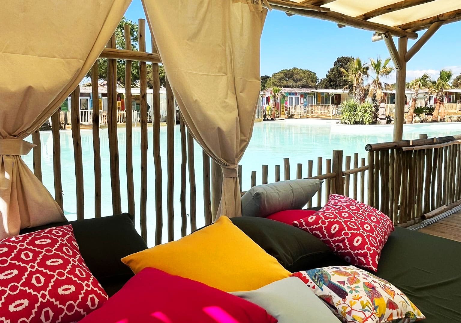 bali camping la clape village cap d agde 2bis