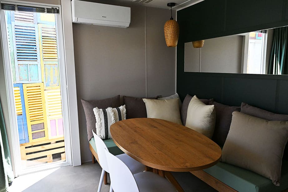 Nusa-camping-la-clape-village-cottage-parks