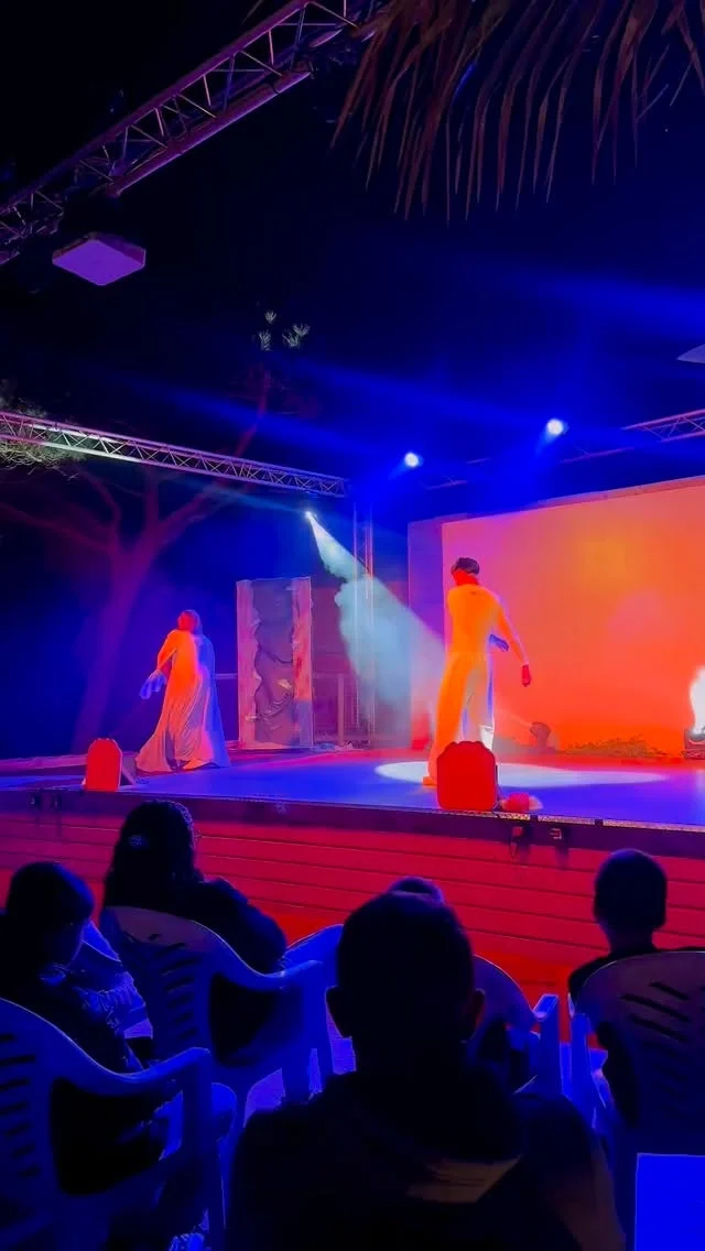 ✨ SPECTACLE DE VOTRE ÉQUIPE D’ANIMATION ✨

Hier soir, la scène du Camping La Clape vous a embarqués dans un spectacle captivant 🔥
Entre mystère, aventure et action… difficile de ne pas se laisser emporter ✨

Un spectacle où chaque rebondissement vous faisait voyager encore plus loin 🗺️✨

📆 Gardez un œil sur le programme d’animation !
Merci à vous d’avoir été présents 🔥

#cottageparks #campinglaclapevillage #spectacle #capdagde