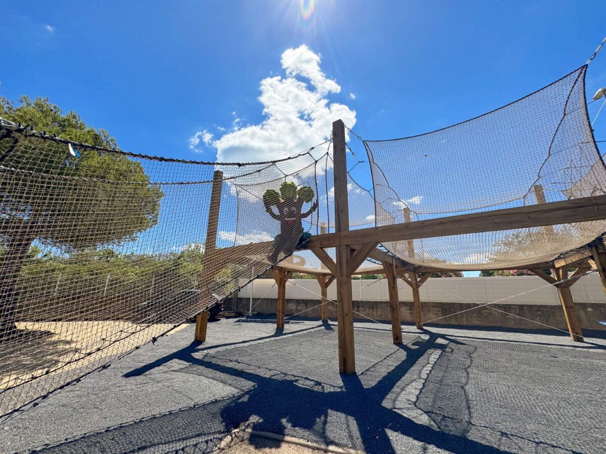 camping 5 étoiles cap d'agde mascotte jeux pour ados