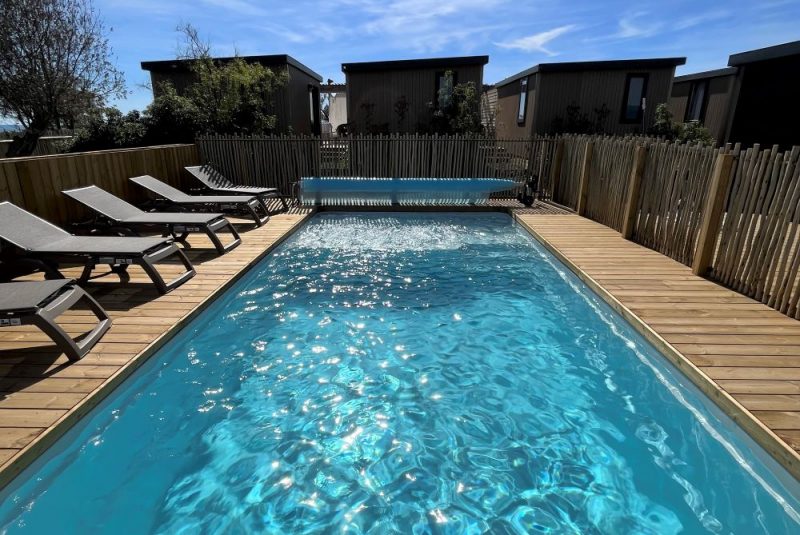 piscine privative chauffée camping cap d'agde la clape village cottage tribu pool